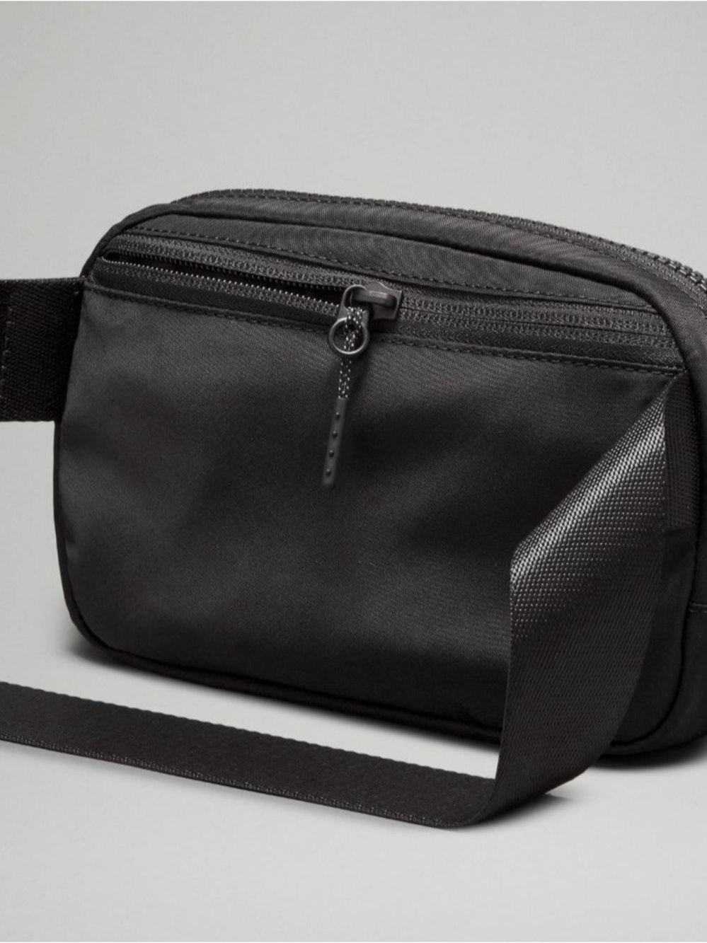 Lululemon Everywhere belt bag 1L